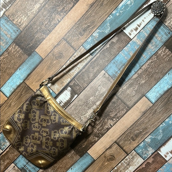 Kathy Van Zeeland Gold and Brown Designer Shoulder Bag - Picture 11 of 16